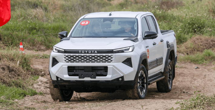 khung-gam-toyota-hilux