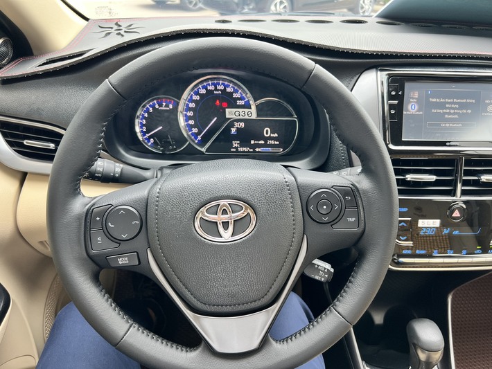 Vô lăng Toyota Vios cũ 2021