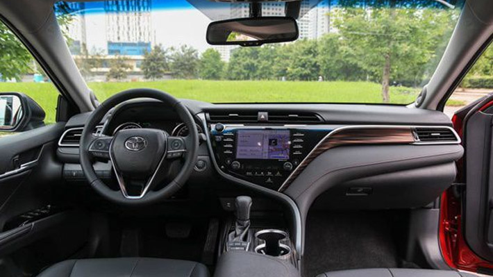 Đánh giá xe Toyota Camry ông vua phân khúc sedan hạng D tại Việt Nam