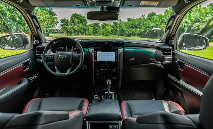 Toyota Fortuner 2021 chuẩn SUV 7 chỗ cho cả gia đình Việt