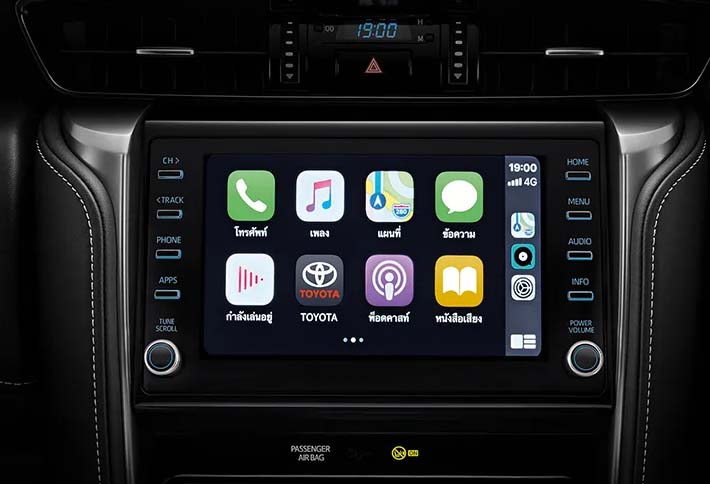 Toyota Fortuner 2022 được trang bị màn hình cảm ứng Navigation 8inch