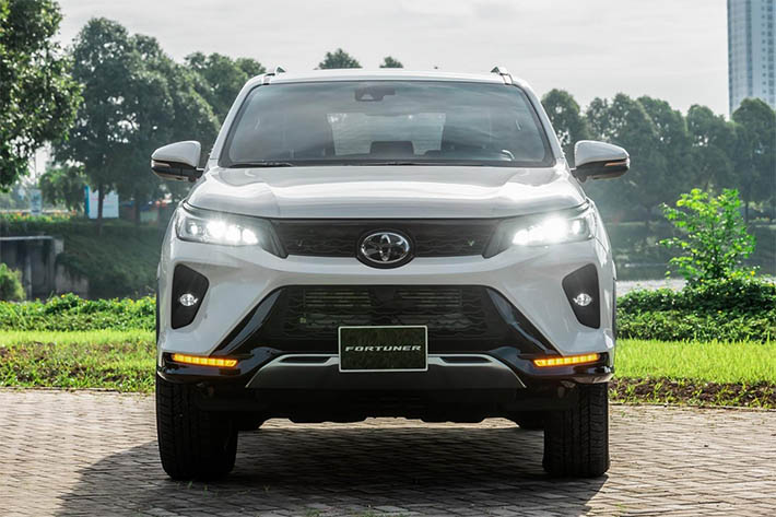 Toyota Fortuner: Bảng giá lăn bánh, ưu đãi 2021