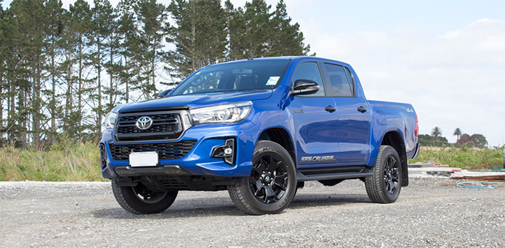 Toyota-Hilux-2023-toyota-bac-giang-color-blue-1
