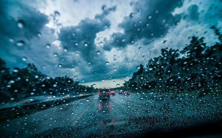 Những lưu ý lái xe an toàn mùa mưa