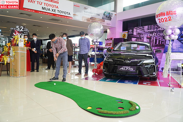 Corolla Altis 2022 ra mắt tại Toyota Bắc Giang với giá từ 719 triệu đồng