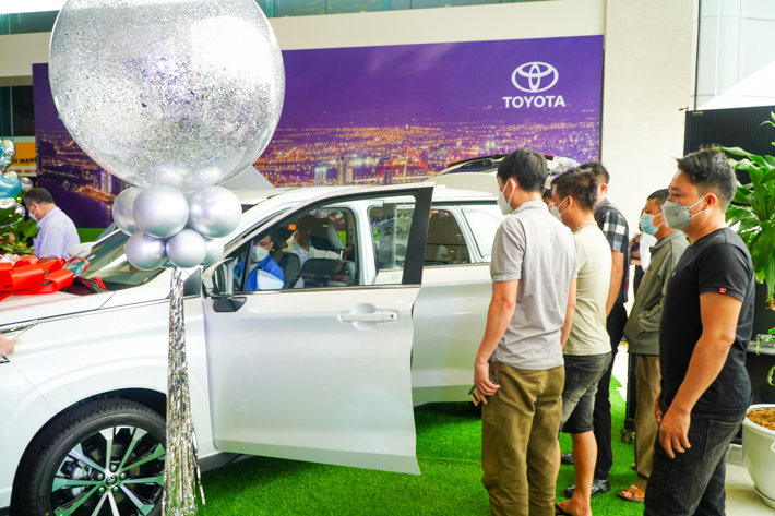 Sự kiện ra mắt bộ đôi MPV Toyota Veloz Cross và Avanza Premio