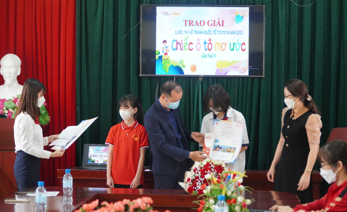 Toyota Bắc Giang trao giải cuộc thi vẽ tranh 