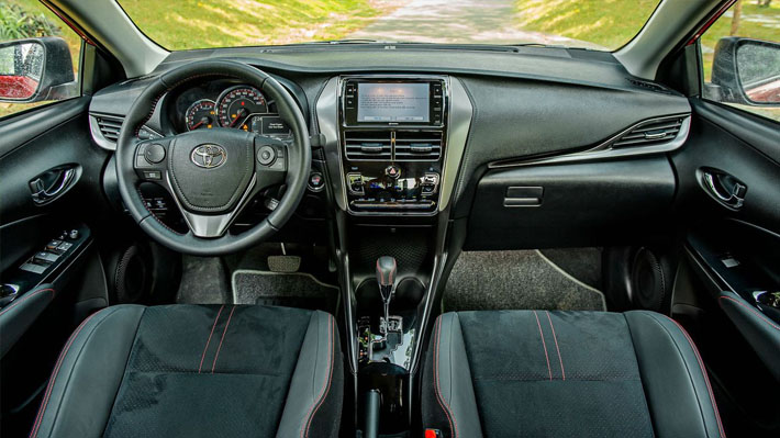 Đánh giá chi tiết xe Toyota Vios GRS bản thể thao siêu ấn tượng