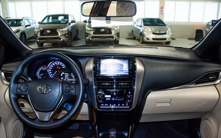 Toyota Yaris thông số kỹ thuật, giá lăn bánh