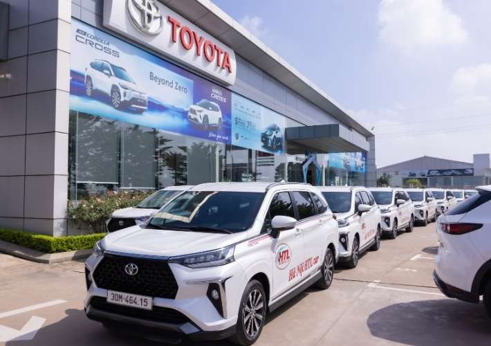Ha-noi-HTL-car-lua-chon-toyota-veloz-cross